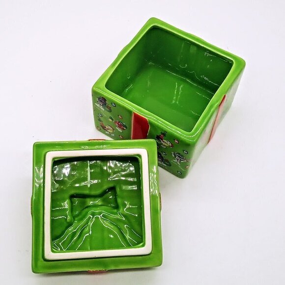 M&M Mars 2008 Holiday Square Ceramic Covered Box - Picture 5 of 7